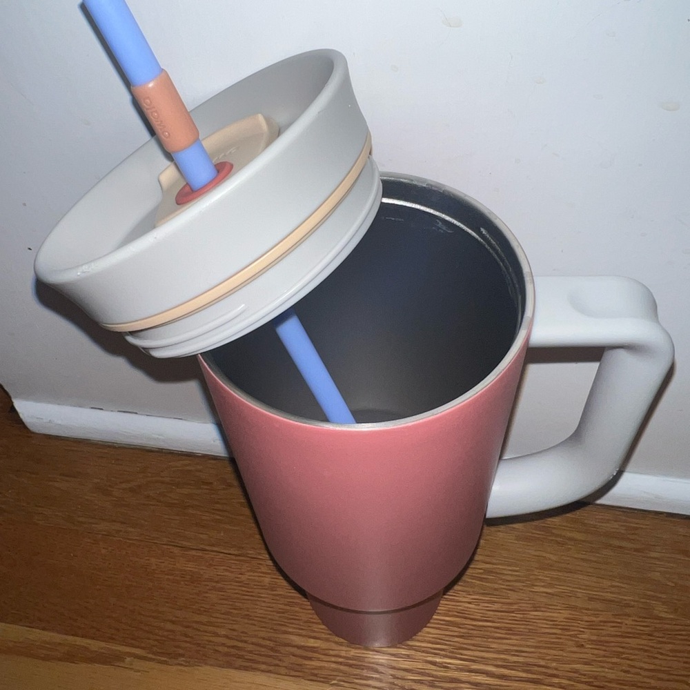 Owala Pink and Gray Travel Mug with Straw - Picture 5 of 5
